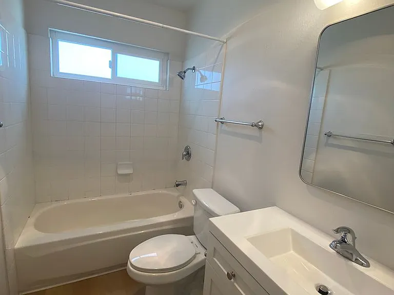 4437 McClintock St #8 — Photo 7