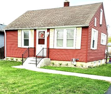 121 N Frolic Ave, Waukegan, IL, 60085
