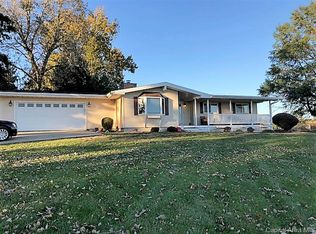 6929 Mansion Rd, Chatham, IL 62629