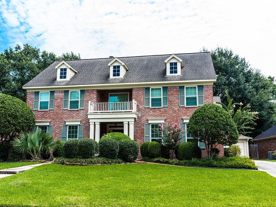 1st image of 3118 Woodland View Dr
