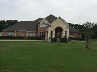 8574 Karen Ln, Terrell, TX 75160