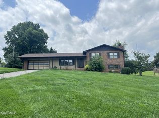 2245 Carpenters Grade Rd, Maryville, TN 37803