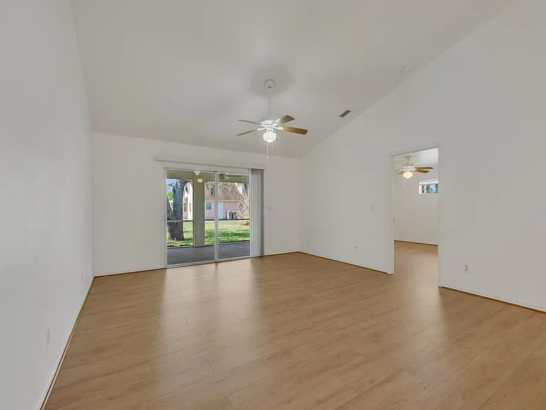 11171 Airport Dr — Photo 7