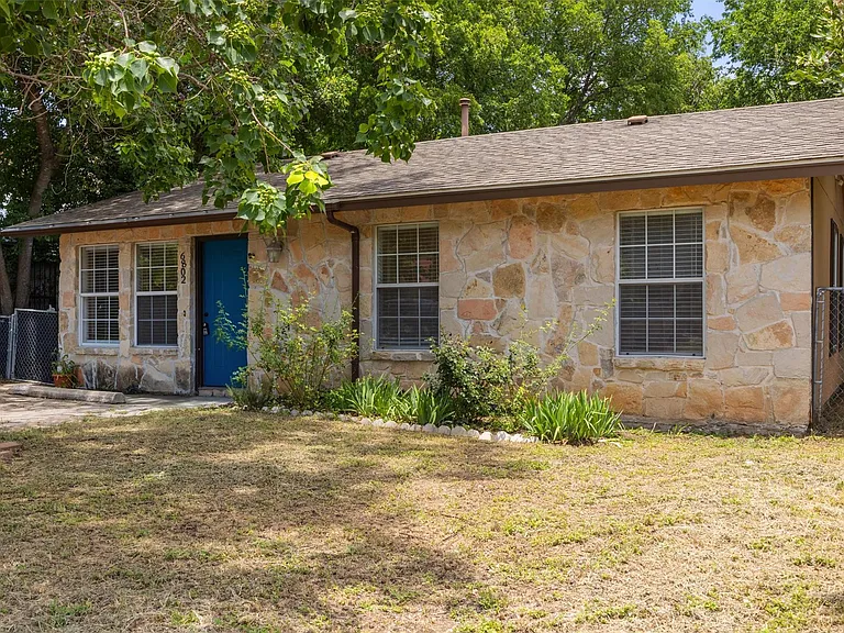 6802 Villita Avenida St — Photo 3