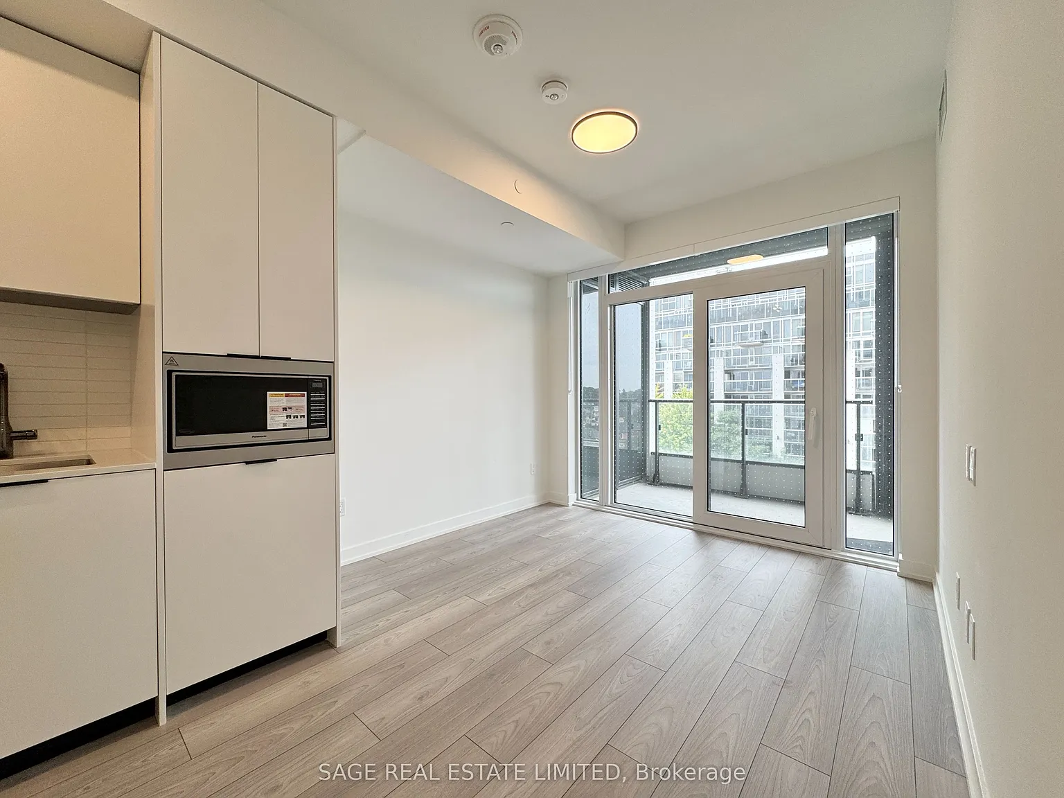 2 bed, $2,300 — Photo 1