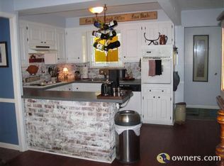 4900 W 229th St, Fairview Park, OH