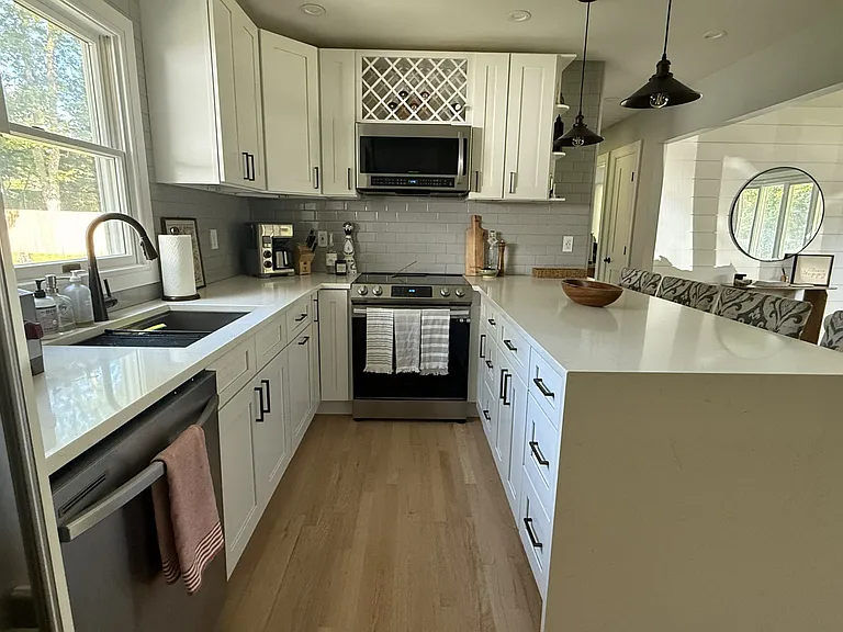 38 Foster Ave — Photo 9