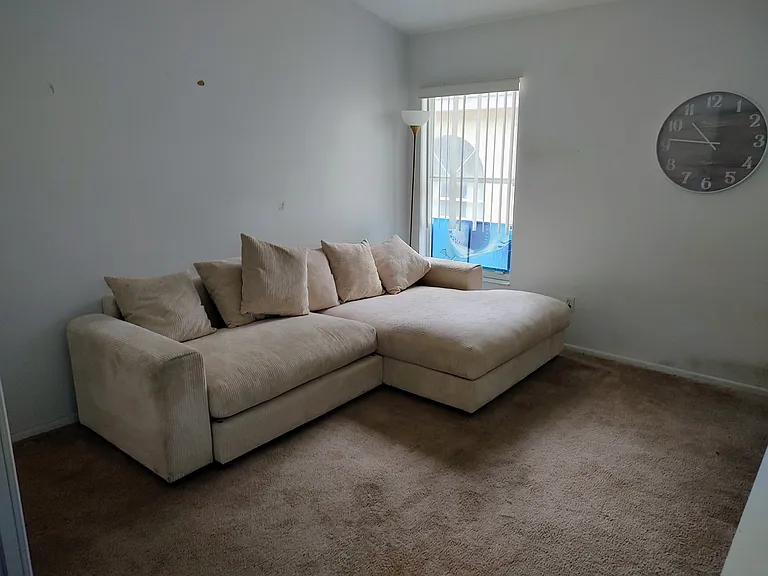 521 Castlemain Cir — Photo 19