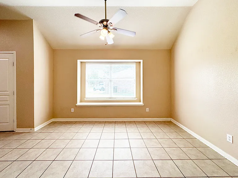 12109 Macaroon Ln — Photo 10