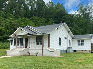 3911 Skyland Dr, Sylva, NC 28779