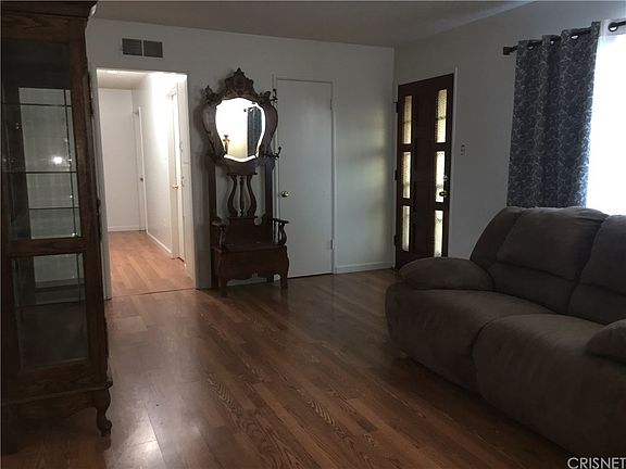 3rd image of 7947 Aster Cir