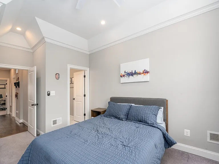216 S Robinson St — Photo 13