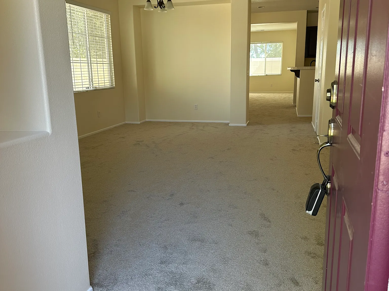 3 bed, 1761 sqft, $2,700 — Photo 3