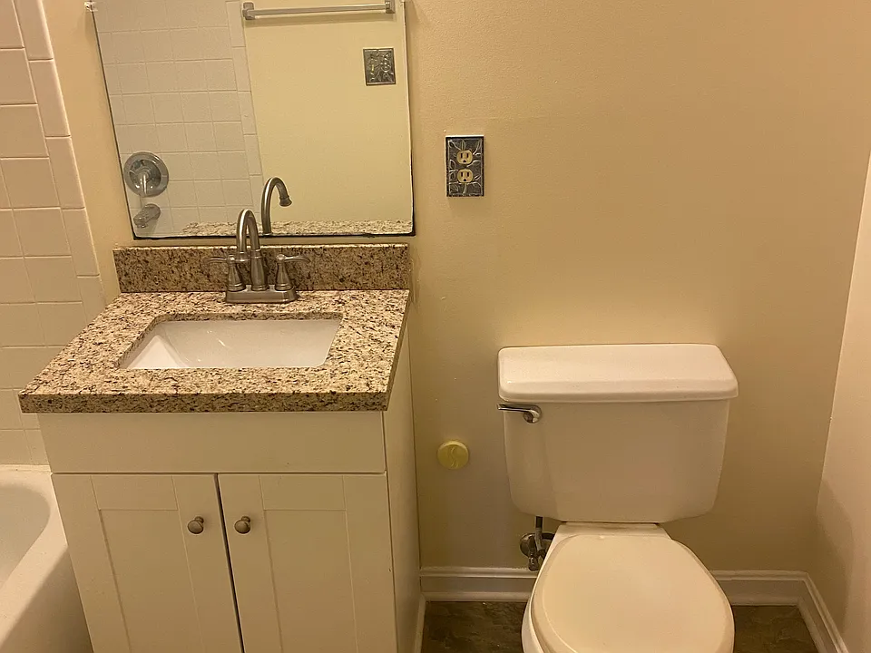 2609 Camelback Ln #2
