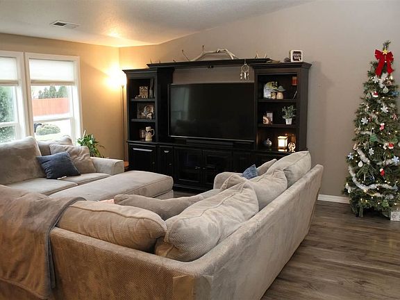 5th image of 5506 Grant Ln