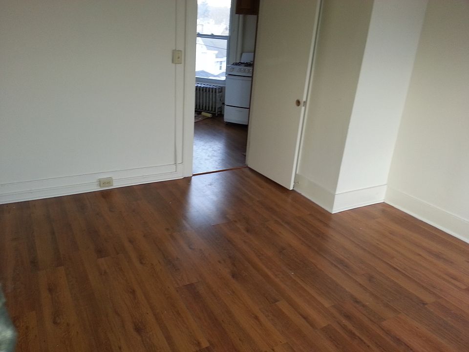 1st image of 16 W Main St APT 3
