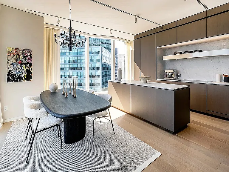 100 E 53rd St #26A — Photo 4