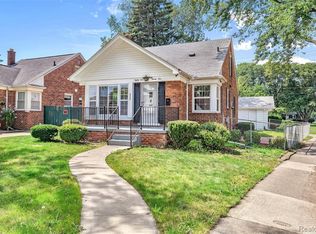 8499 Hazelton St, Dearborn Heights, MI 48127