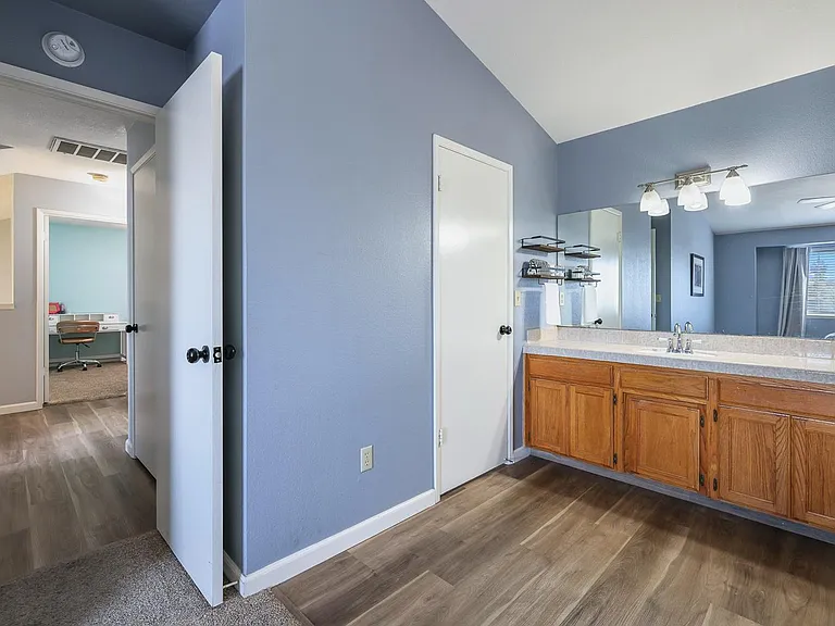 8735 N Cedar Ave #109 — Photo 22