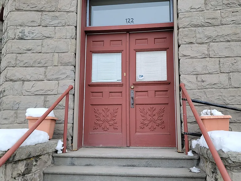 122 E Park St #122 — Photo 1