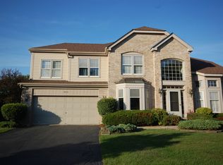 3310 Blackhawk Trl, St Charles, IL 60174