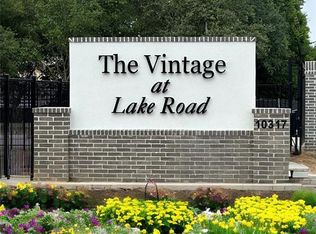 10317 Lake Rd #9A, Houston, TX 77070