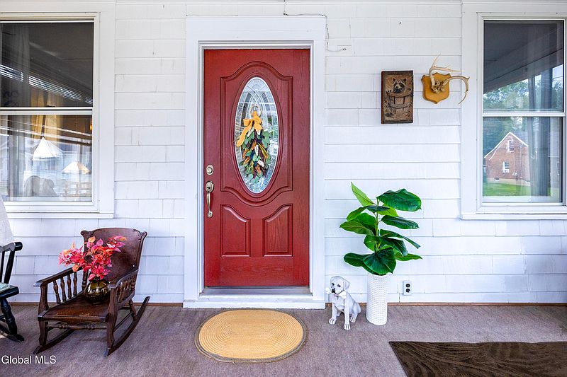 4th image of 23 Elliott Avenue