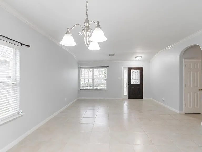 3223 Legends Creek Dr — Photo 8