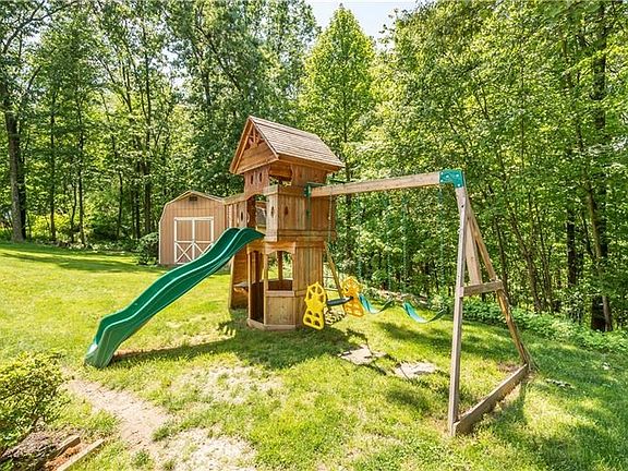 5th image of 154 Saratoga Dr