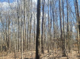 25 Gross Dr, Pocono Pines, PA 18350