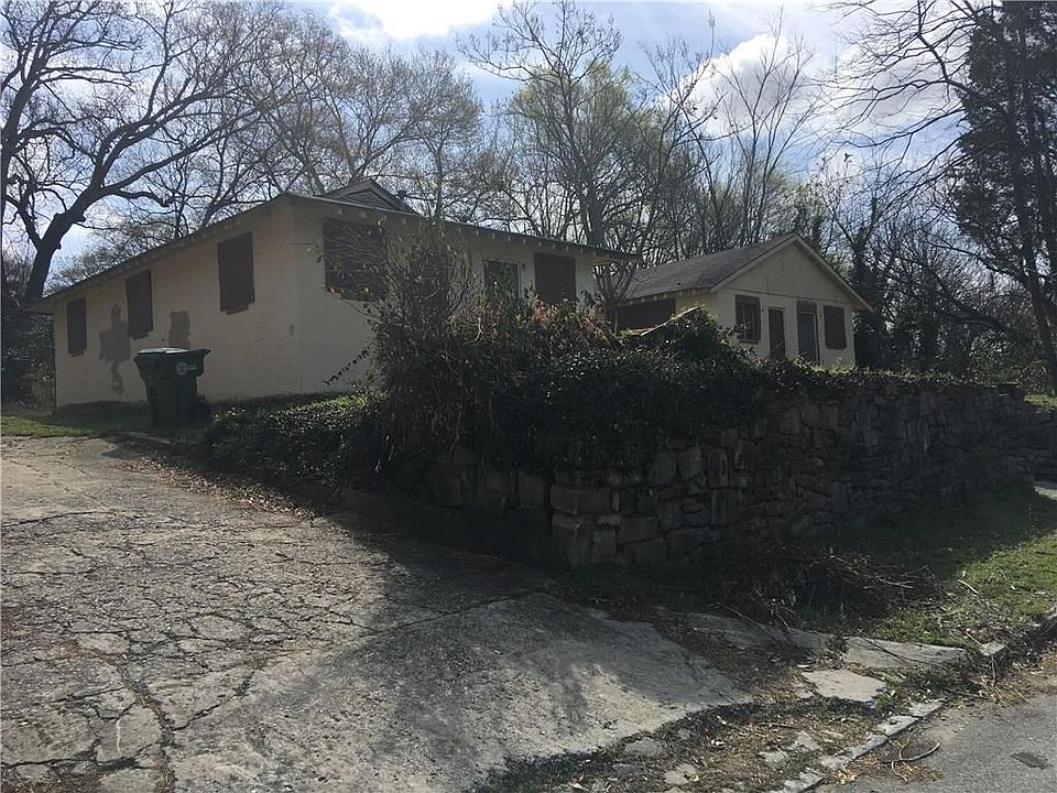 2nd image of 487 Lindsey St NW