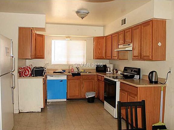 3rd image of 3909 San Bernardino Ave