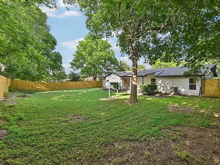 11900 Dove Haven Dr — Photo 32