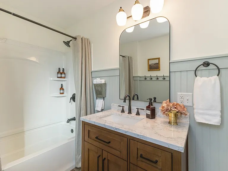 318 W Geyser St — Photo 14