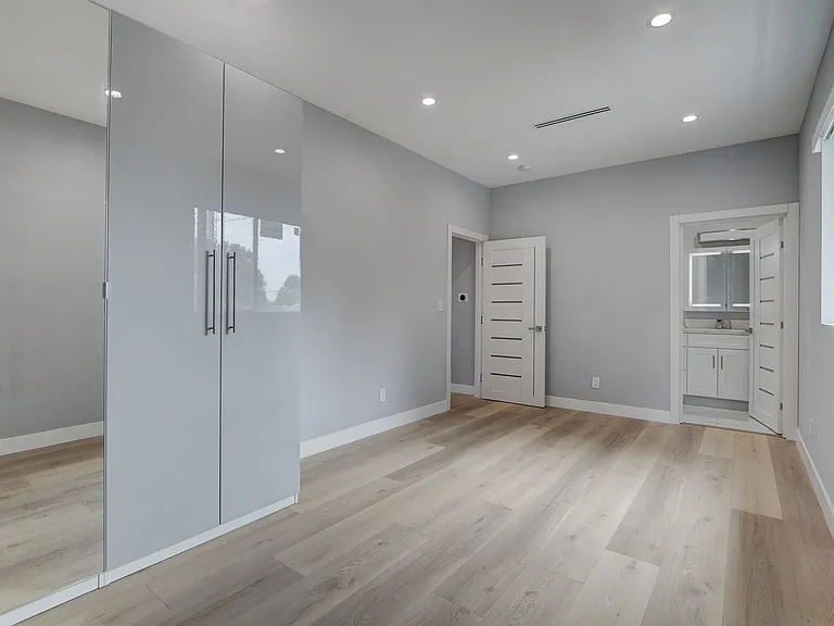7744 Ostrom Ave — Photo 13
