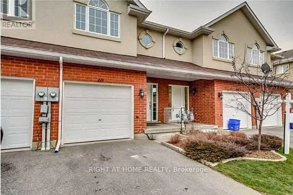 20 McConkey Cres #69 — Photo 1