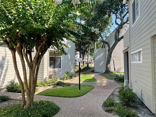 Building Photo - 2343 Briarwest Blvd #2343