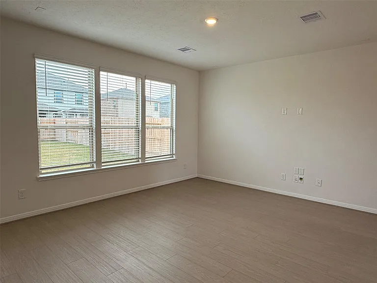 4897 Vida Vista Dr — Photo 8