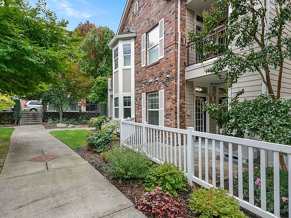 2nd image of 1000 NE 63rd Way Unit 2103