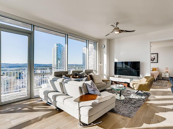 3rd image of 222 West Ave Unit 2402