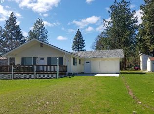 215 S Oak Rd, Tygh Valley, OR 97063