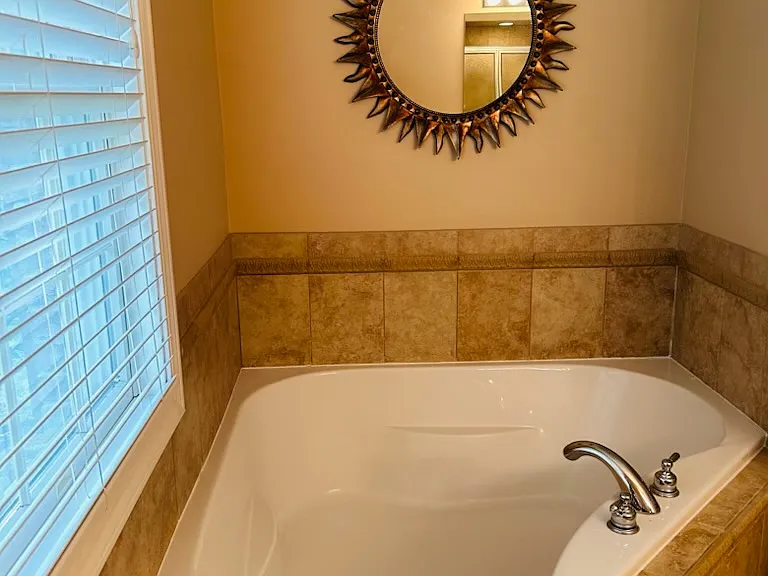 1st Floor Primary Bathroom