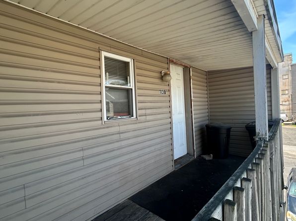 113 E Market St APT 2