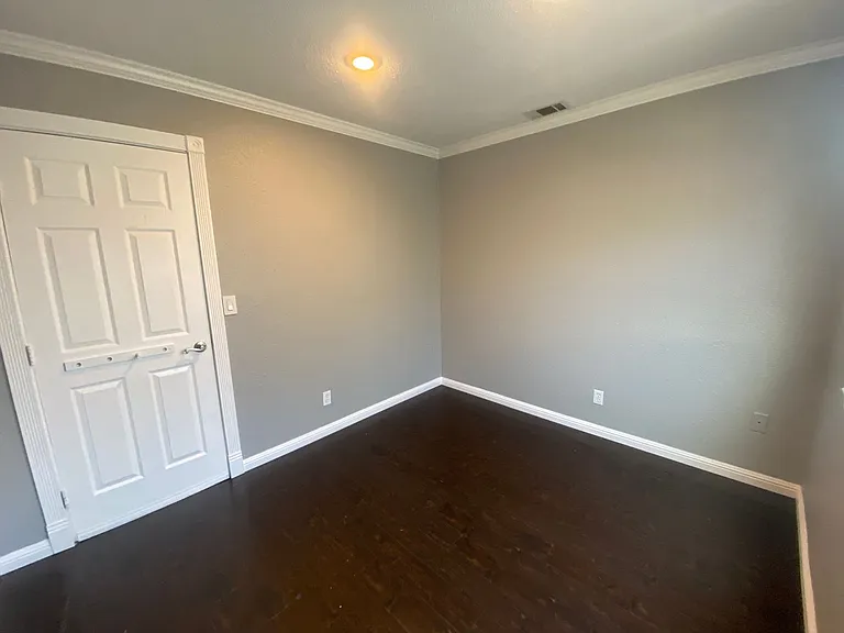 1650 Honeysuckle Rd — Photo 21