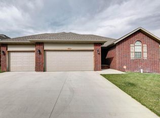 4371 N Katrina Ave, Springfield, MO 65803