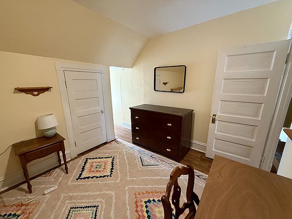 4th image of 272 Pearl St #10687179
