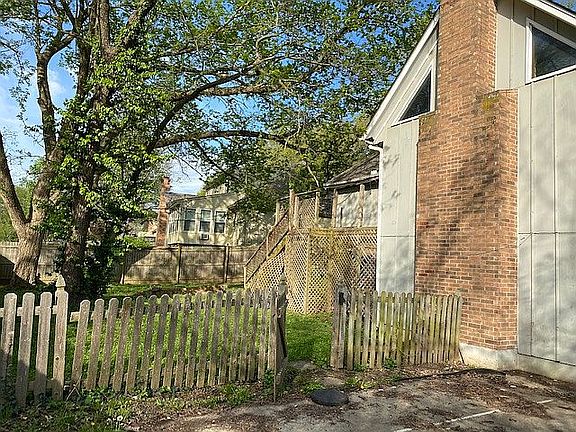 5th image of 5107 Ballentine St