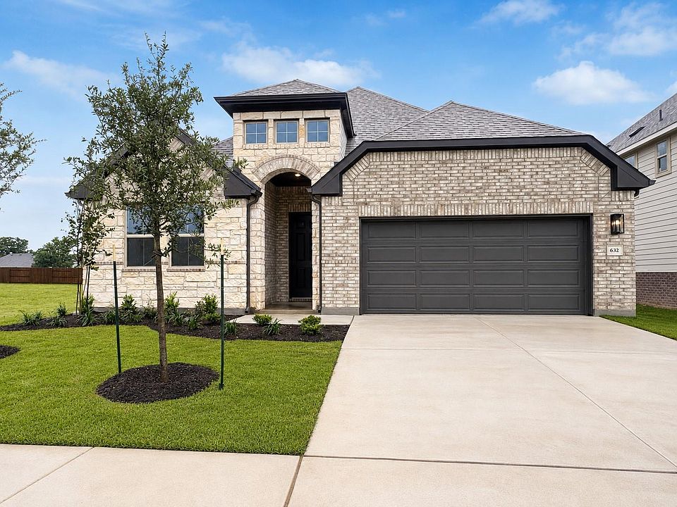 1st image of 632 Hickory Bend Trl