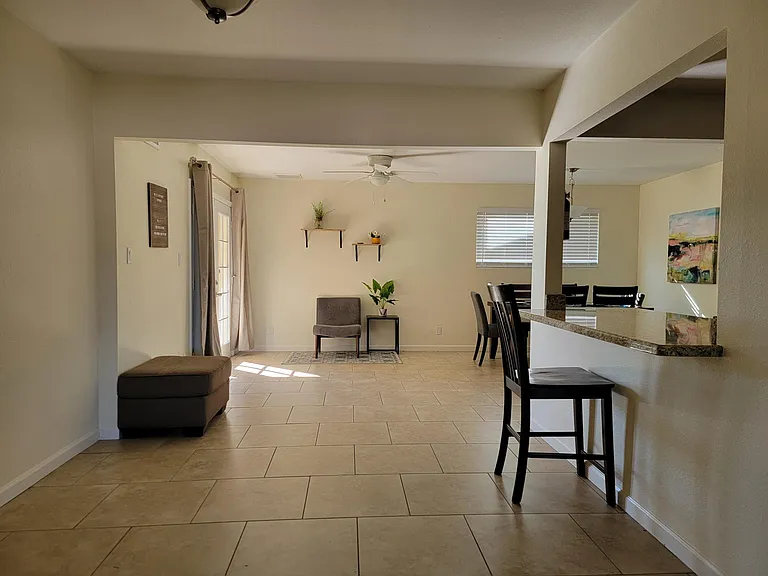W Corrine Dr — Photo 20