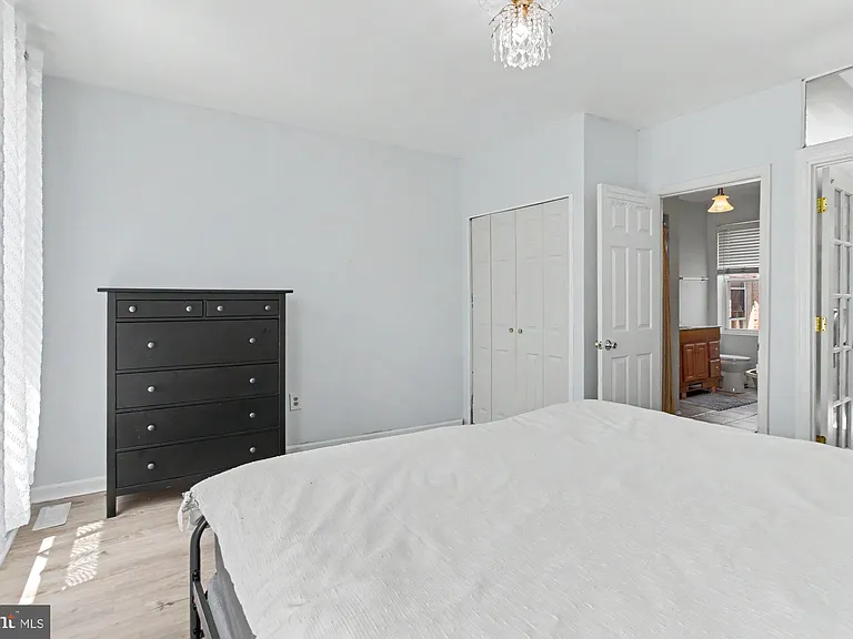 14 Poultney St — Photo 36